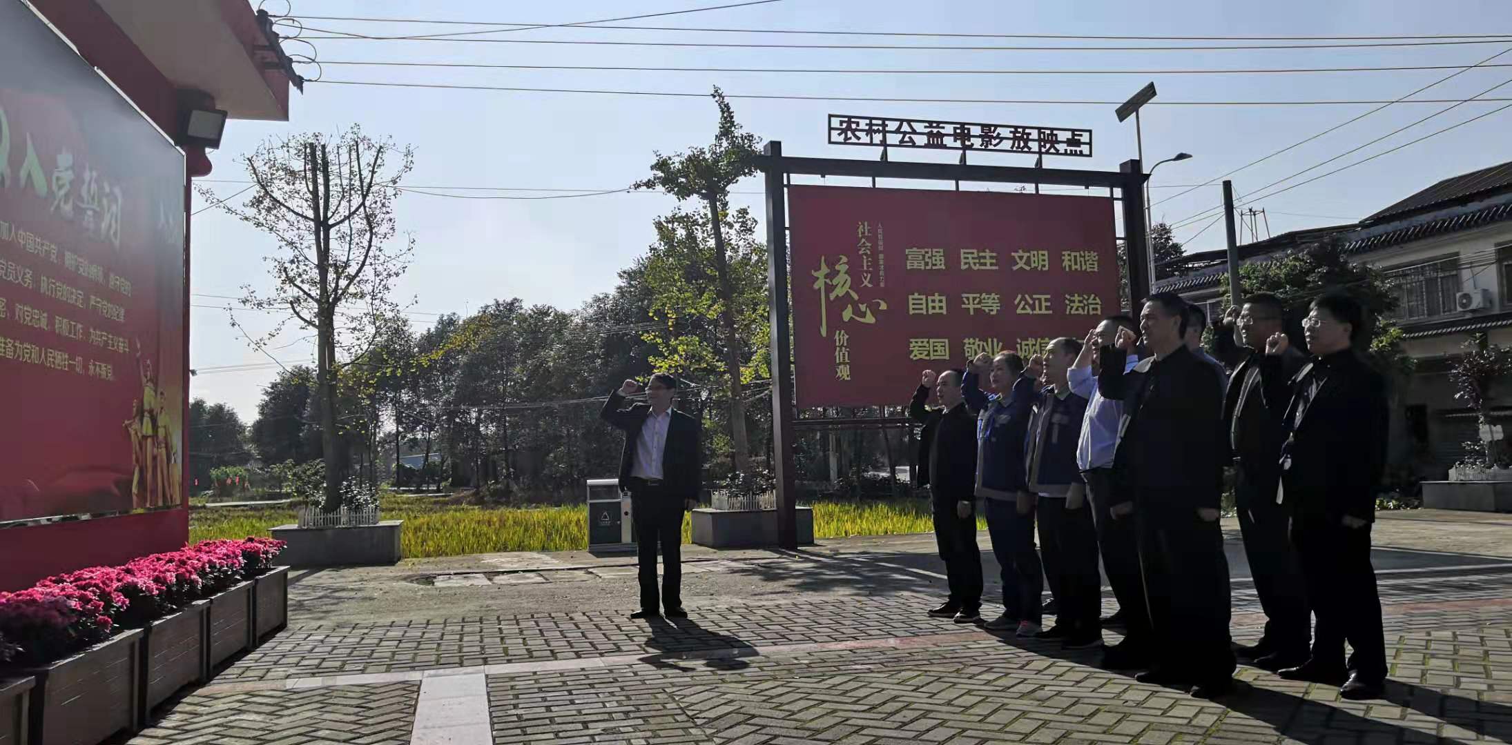 1575963830879822GRy1.jpg 1575963830879822GRy1.jpg